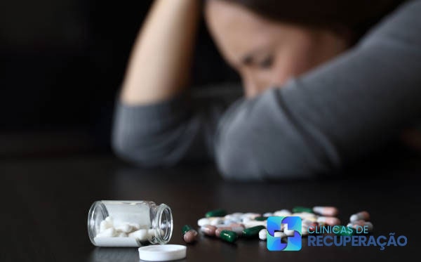 Clinica de Reabilitação Feminina Mesquita - RJ Dependente Medicamentos 