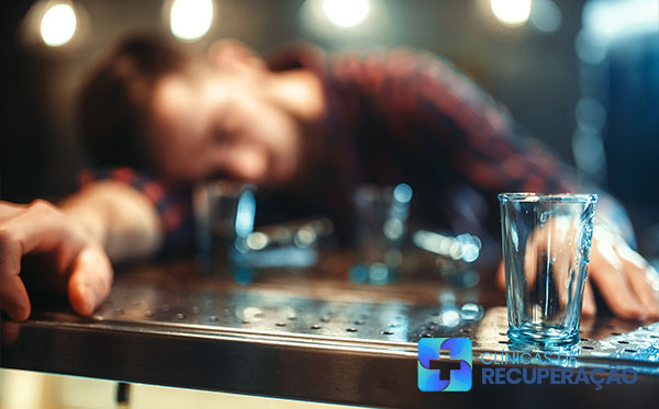 Clínica de Reabilitação para Alcoólatras de Italva - RJ - Alcoolismo tem Tratamento 