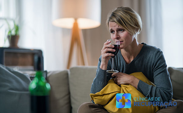 Mulher Alcoólatra Conceição de Macabu - RJ - Tratamento em Clínica de Reabilitação Mulher Alcoólatra Conceição de Macabu - RJ - Tratamento em Clínica de Reabilitação